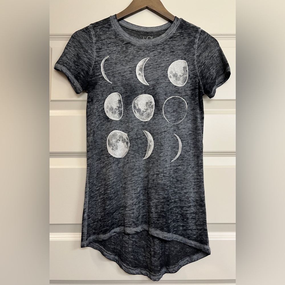 Gray Moon Phase Graphic Tee - XS - Short Sleeves Comfortable Soft